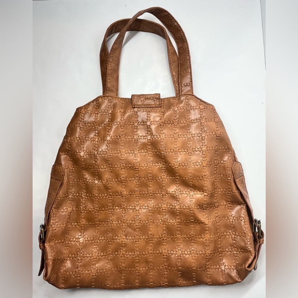 AMICI Accessories Elegant Tan Large Purse Tote or Shoulder Bag - Picture 11 of 16